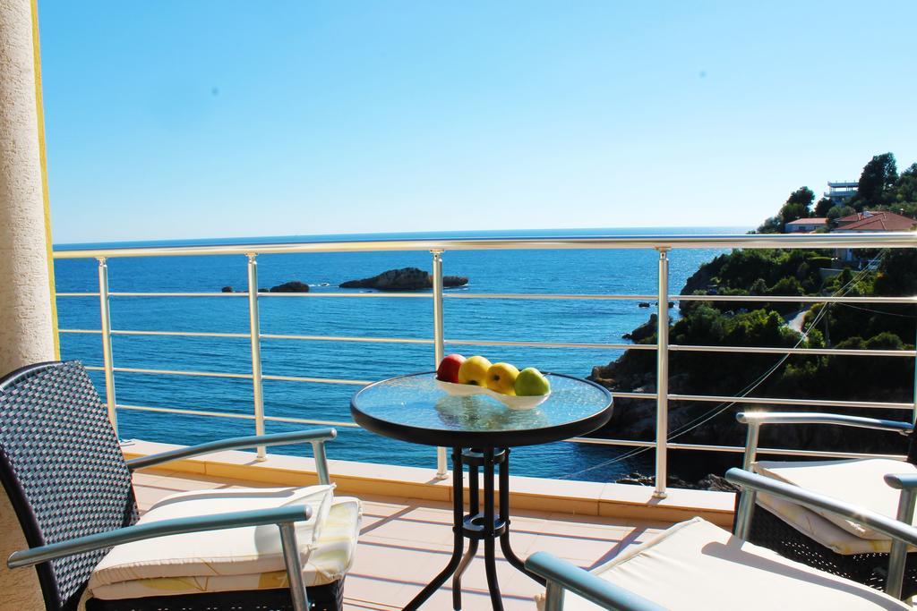 Apartments Gran Sasso Ulcinj Bagian luar foto
