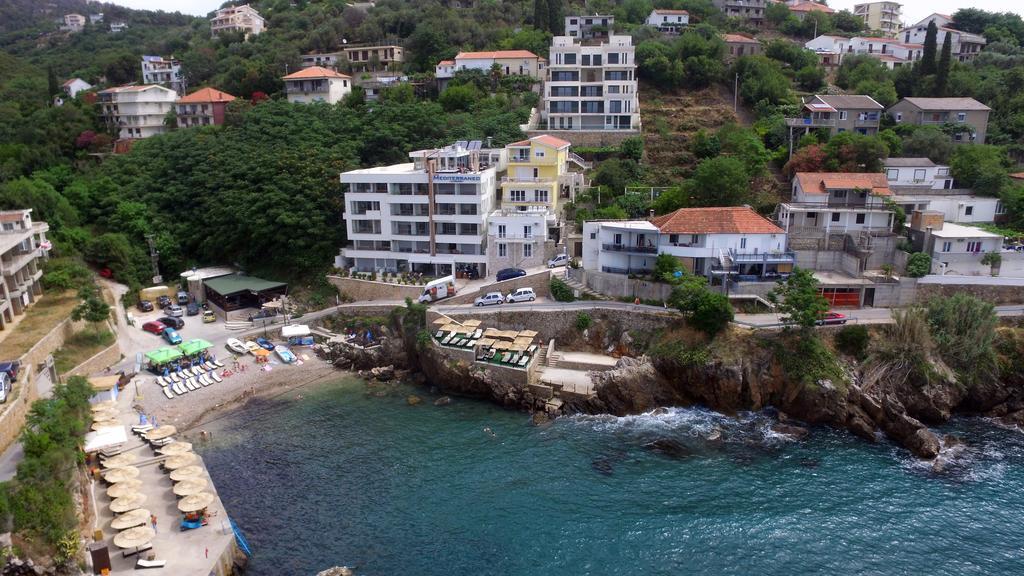 Apartments Gran Sasso Ulcinj Bagian luar foto